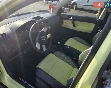 Желтый Фольксваген Кросс Поло, объемом двигателя 1.6 л и пробегом 124 тыс. км за 2800 $, фото 20 на Automoto.ua