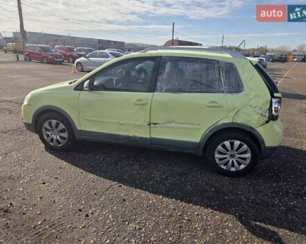 Желтый Фольксваген Кросс Поло, объемом двигателя 1.6 л и пробегом 124 тыс. км за 2800 $, фото 17 на Automoto.ua