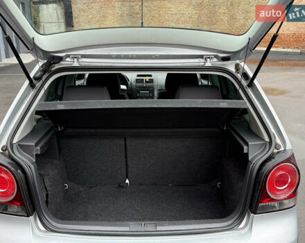 Серый Фольксваген Кросс Поло, объемом двигателя 1.4 л и пробегом 180 тыс. км за 6700 $, фото 28 на Automoto.ua