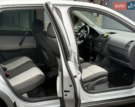 Серый Фольксваген Кросс Поло, объемом двигателя 1.4 л и пробегом 180 тыс. км за 6700 $, фото 31 на Automoto.ua