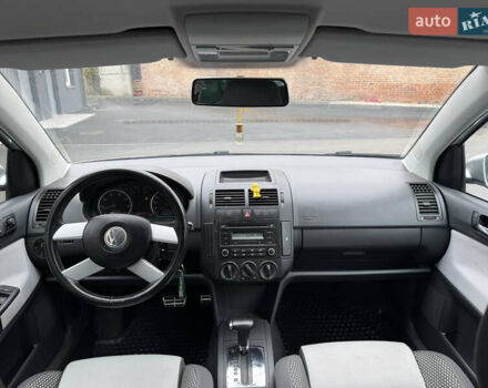 Серый Фольксваген Кросс Поло, объемом двигателя 1.4 л и пробегом 180 тыс. км за 6700 $, фото 30 на Automoto.ua