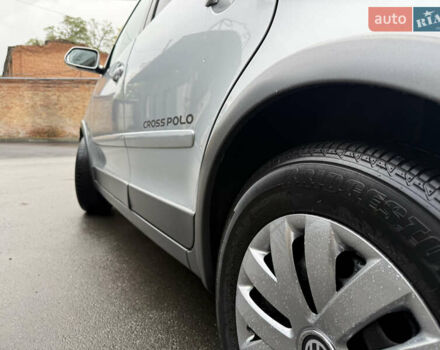 Серый Фольксваген Кросс Поло, объемом двигателя 1.4 л и пробегом 180 тыс. км за 6700 $, фото 34 на Automoto.ua