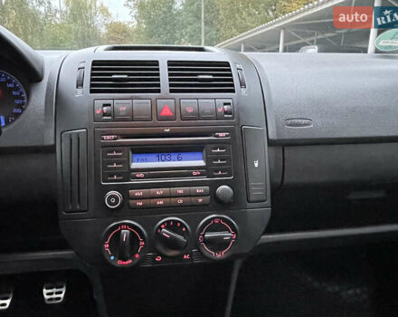 Синий Фольксваген Кросс Поло, объемом двигателя 1.4 л и пробегом 214 тыс. км за 5799 $, фото 28 на Automoto.ua