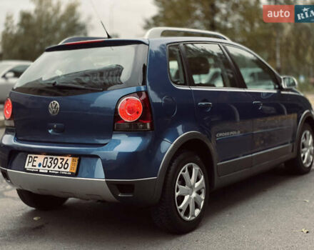 Синий Фольксваген Кросс Поло, объемом двигателя 1.4 л и пробегом 214 тыс. км за 5799 $, фото 6 на Automoto.ua