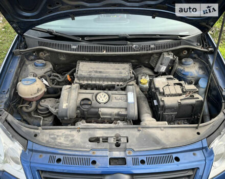 Синій Фольксваген Кросс Поло, об'ємом двигуна 1.4 л та пробігом 76 тис. км за 7200 $, фото 33 на Automoto.ua