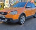 Оранжевый Фольксваген Кросс Поло, объемом двигателя 1.4 л и пробегом 238 тыс. км за 4900 $, фото 1 на Automoto.ua