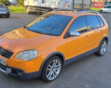 Оранжевый Фольксваген Кросс Поло, объемом двигателя 1.4 л и пробегом 238 тыс. км за 4900 $, фото 2 на Automoto.ua
