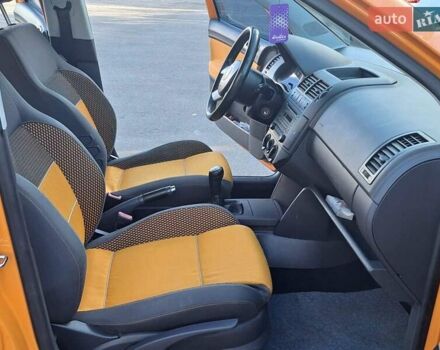 Оранжевый Фольксваген Кросс Поло, объемом двигателя 1.4 л и пробегом 238 тыс. км за 4900 $, фото 33 на Automoto.ua