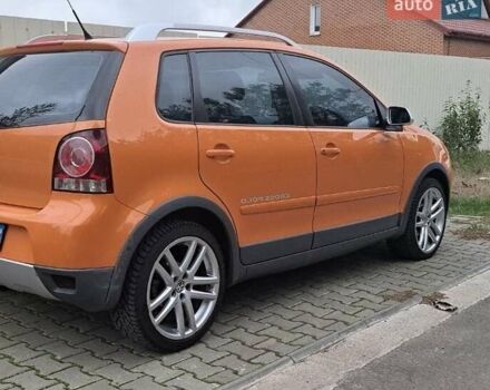 Оранжевый Фольксваген Кросс Поло, объемом двигателя 1.4 л и пробегом 238 тыс. км за 4900 $, фото 5 на Automoto.ua