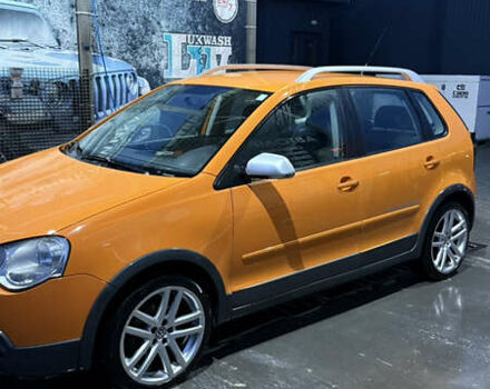 Оранжевый Фольксваген Кросс Поло, объемом двигателя 1.4 л и пробегом 166 тыс. км за 5200 $, фото 1 на Automoto.ua