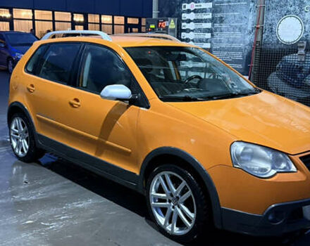 Оранжевый Фольксваген Кросс Поло, объемом двигателя 1.4 л и пробегом 166 тыс. км за 5200 $, фото 5 на Automoto.ua