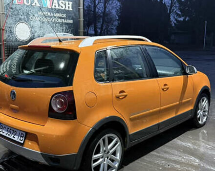 Оранжевый Фольксваген Кросс Поло, объемом двигателя 1.4 л и пробегом 166 тыс. км за 5200 $, фото 4 на Automoto.ua