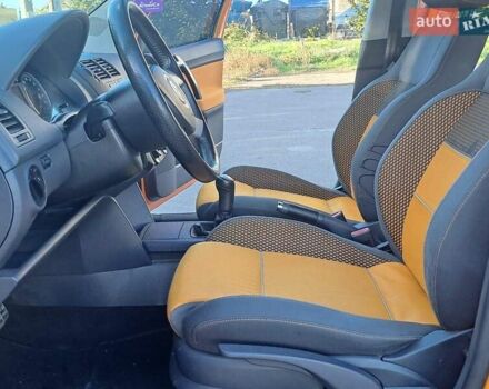 Оранжевый Фольксваген Кросс Поло, объемом двигателя 1.4 л и пробегом 238 тыс. км за 4900 $, фото 1 на Automoto.ua