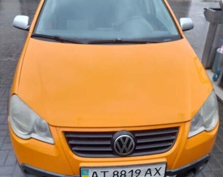 Оранжевый Фольксваген Кросс Поло, объемом двигателя 1.39 л и пробегом 160 тыс. км за 5200 $, фото 1 на Automoto.ua
