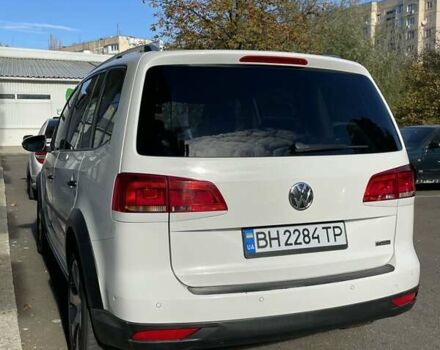 Белый Фольксваген Кросс Туран, объемом двигателя 1.39 л и пробегом 177 тыс. км за 9900 $, фото 11 на Automoto.ua
