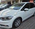 Белый Фольксваген Кросс Туран, объемом двигателя 1.6 л и пробегом 186 тыс. км за 13858 $, фото 1 на Automoto.ua