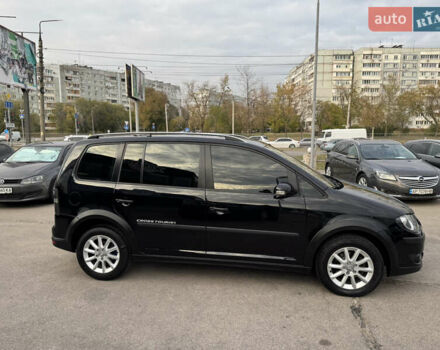 Черный Фольксваген Кросс Туран, объемом двигателя 1.9 л и пробегом 278 тыс. км за 7100 $, фото 5 на Automoto.ua