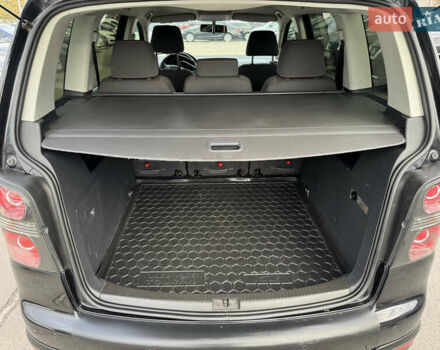 Черный Фольксваген Кросс Туран, объемом двигателя 1.9 л и пробегом 278 тыс. км за 7100 $, фото 35 на Automoto.ua