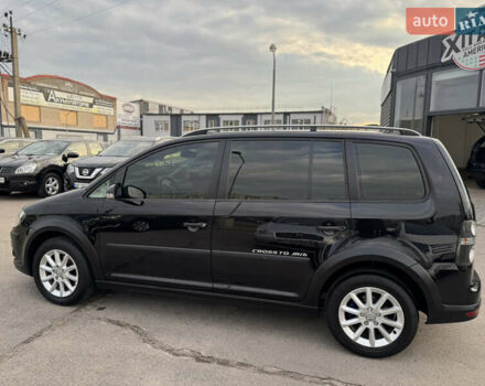 Черный Фольксваген Кросс Туран, объемом двигателя 1.9 л и пробегом 278 тыс. км за 7100 $, фото 7 на Automoto.ua