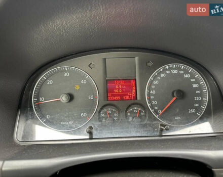 Черный Фольксваген Кросс Туран, объемом двигателя 1.9 л и пробегом 333 тыс. км за 7500 $, фото 15 на Automoto.ua