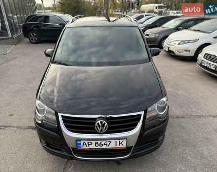 Черный Фольксваген Кросс Туран, объемом двигателя 1.9 л и пробегом 278 тыс. км за 7100 $, фото 9 на Automoto.ua