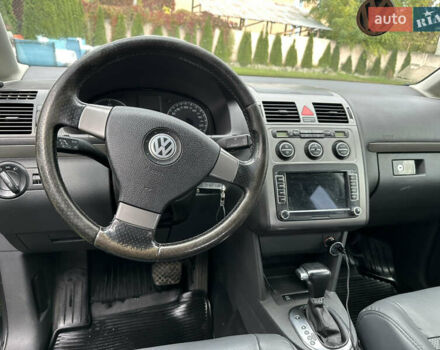 Черный Фольксваген Кросс Туран, объемом двигателя 1.9 л и пробегом 333 тыс. км за 7500 $, фото 9 на Automoto.ua
