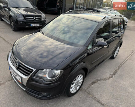 Черный Фольксваген Кросс Туран, объемом двигателя 1.9 л и пробегом 278 тыс. км за 7100 $, фото 11 на Automoto.ua