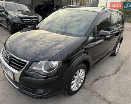 Черный Фольксваген Кросс Туран, объемом двигателя 1.9 л и пробегом 278 тыс. км за 7100 $, фото 20 на Automoto.ua