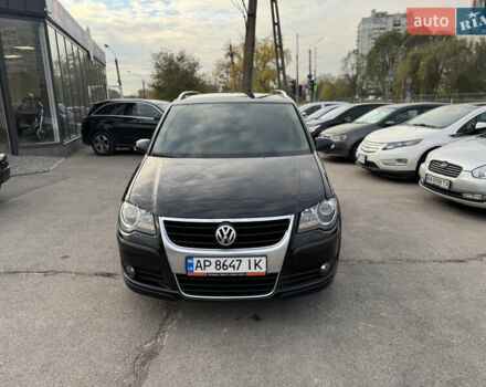 Черный Фольксваген Кросс Туран, объемом двигателя 1.9 л и пробегом 278 тыс. км за 7100 $, фото 1 на Automoto.ua