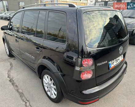 Черный Фольксваген Кросс Туран, объемом двигателя 1.9 л и пробегом 278 тыс. км за 7100 $, фото 19 на Automoto.ua