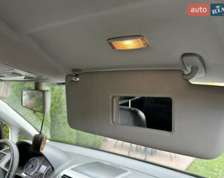 Черный Фольксваген Кросс Туран, объемом двигателя 1.9 л и пробегом 333 тыс. км за 7500 $, фото 11 на Automoto.ua