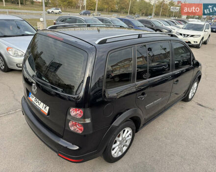 Черный Фольксваген Кросс Туран, объемом двигателя 1.9 л и пробегом 278 тыс. км за 7100 $, фото 15 на Automoto.ua