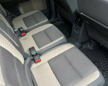 Черный Фольксваген Кросс Туран, объемом двигателя 1.4 л и пробегом 143 тыс. км за 8700 $, фото 16 на Automoto.ua