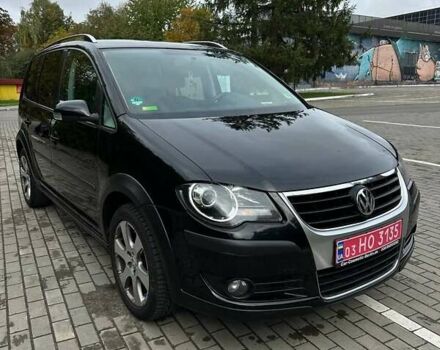 Черный Фольксваген Кросс Туран, объемом двигателя 1.4 л и пробегом 143 тыс. км за 8700 $, фото 5 на Automoto.ua