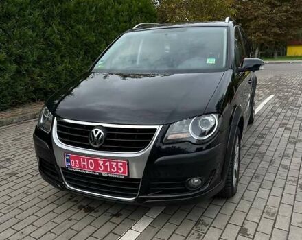 Черный Фольксваген Кросс Туран, объемом двигателя 1.4 л и пробегом 143 тыс. км за 8700 $, фото 7 на Automoto.ua