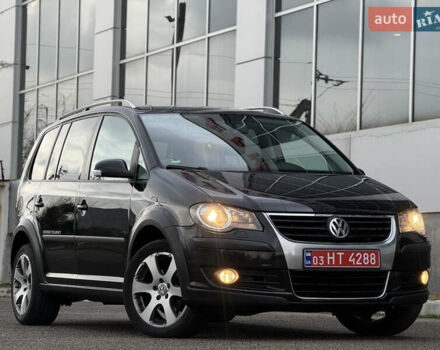 Черный Фольксваген Кросс Туран, объемом двигателя 0 л и пробегом 219 тыс. км за 8500 $, фото 30 на Automoto.ua