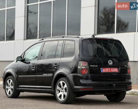 Черный Фольксваген Кросс Туран, объемом двигателя 0 л и пробегом 219 тыс. км за 8500 $, фото 15 на Automoto.ua
