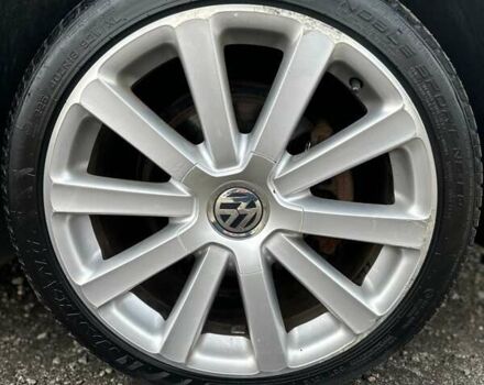 Черный Фольксваген Кросс Туран, объемом двигателя 1.9 л и пробегом 232 тыс. км за 9500 $, фото 6 на Automoto.ua