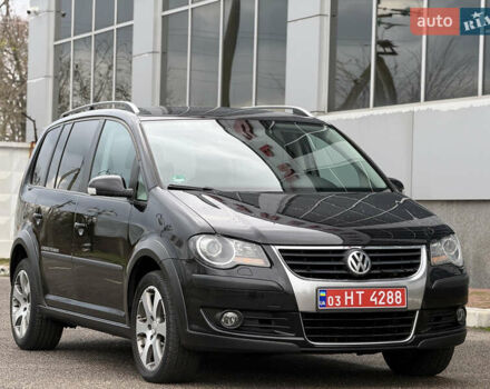 Черный Фольксваген Кросс Туран, объемом двигателя 0 л и пробегом 219 тыс. км за 8500 $, фото 45 на Automoto.ua