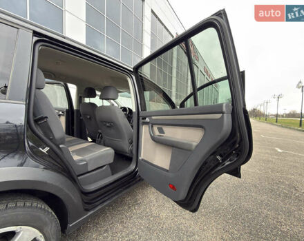 Черный Фольксваген Кросс Туран, объемом двигателя 0 л и пробегом 219 тыс. км за 8500 $, фото 94 на Automoto.ua