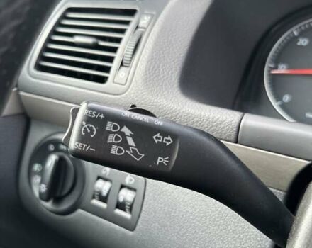 Черный Фольксваген Кросс Туран, объемом двигателя 1.9 л и пробегом 232 тыс. км за 9500 $, фото 32 на Automoto.ua