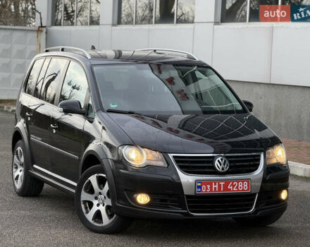 Черный Фольксваген Кросс Туран, объемом двигателя 0 л и пробегом 219 тыс. км за 8500 $, фото 26 на Automoto.ua