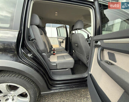 Черный Фольксваген Кросс Туран, объемом двигателя 0 л и пробегом 219 тыс. км за 8500 $, фото 62 на Automoto.ua