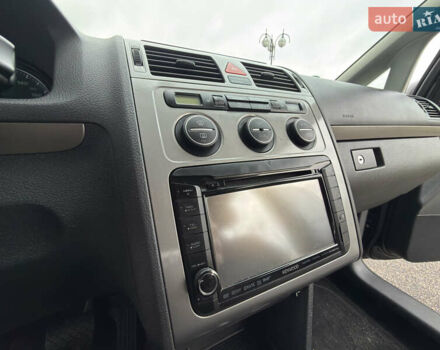 Черный Фольксваген Кросс Туран, объемом двигателя 0 л и пробегом 219 тыс. км за 8500 $, фото 51 на Automoto.ua