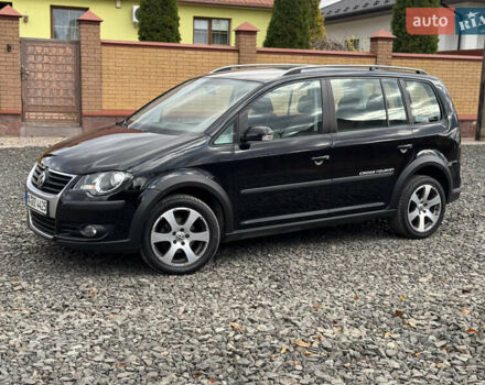 Черный Фольксваген Кросс Туран, объемом двигателя 1.4 л и пробегом 230 тыс. км за 7690 $, фото 3 на Automoto.ua