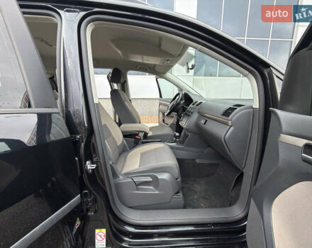 Черный Фольксваген Кросс Туран, объемом двигателя 0 л и пробегом 219 тыс. км за 8500 $, фото 89 на Automoto.ua