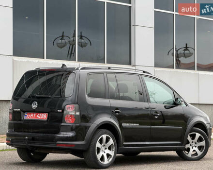 Черный Фольксваген Кросс Туран, объемом двигателя 0 л и пробегом 219 тыс. км за 8500 $, фото 40 на Automoto.ua