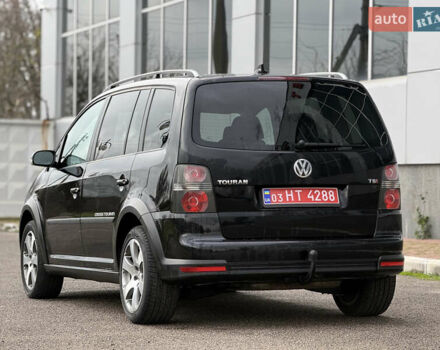 Черный Фольксваген Кросс Туран, объемом двигателя 0 л и пробегом 219 тыс. км за 8500 $, фото 12 на Automoto.ua