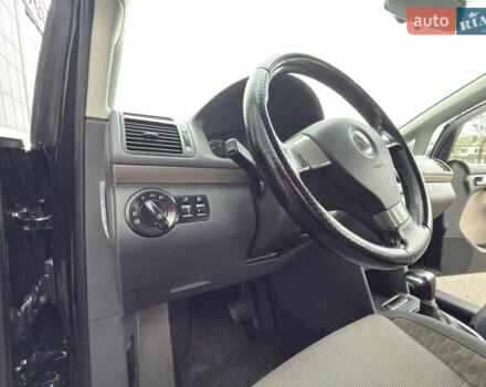 Черный Фольксваген Кросс Туран, объемом двигателя 0 л и пробегом 219 тыс. км за 8500 $, фото 55 на Automoto.ua