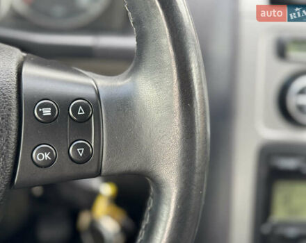 Черный Фольксваген Кросс Туран, объемом двигателя 1.4 л и пробегом 230 тыс. км за 7690 $, фото 16 на Automoto.ua